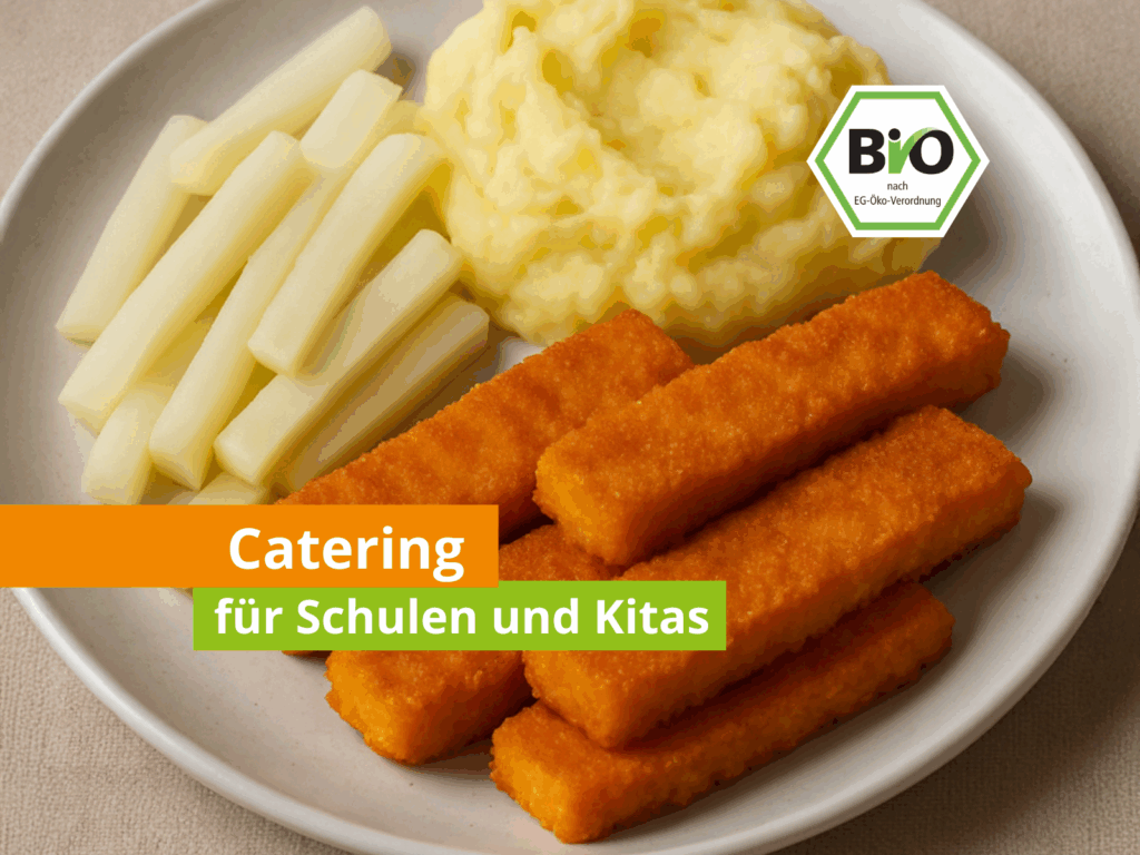 Bio-Mittagessen mit Kartoffelpüree, Spargel und Fischstäbchen – Schulcatering